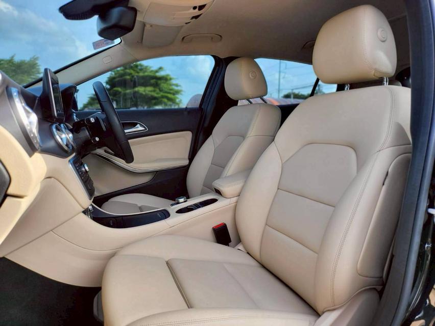 BENZ GLA200 Urban (W156) 2017 รถหรู ประวัติเซอร์วิสครบ ราคาดีสุดในตลาด 14