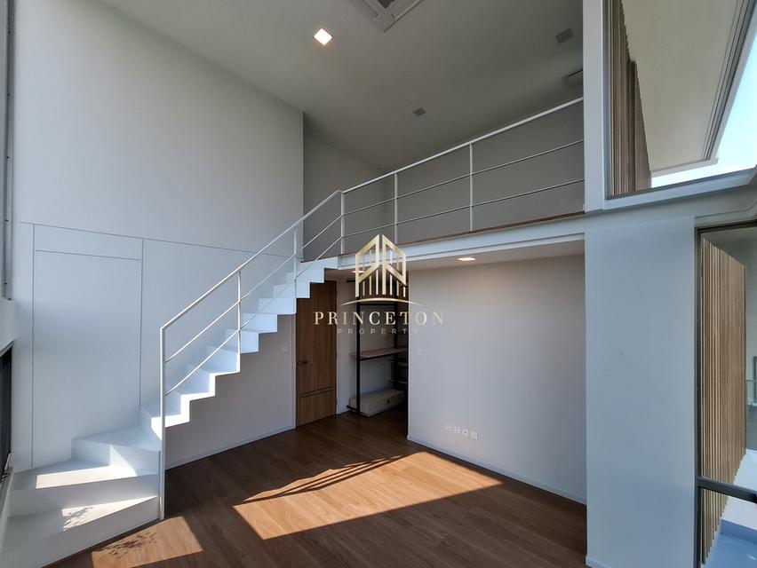 VIVE Rama 9 â Luxurious 3-Story Home in Modern Japanese Design 11