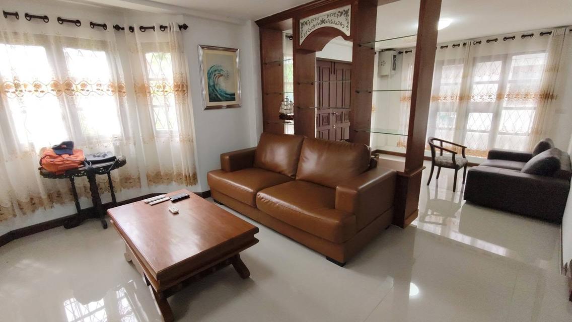 ขายที่ดินพร้อมบ้าน แปลงหัวมุมหายาก! 174 ตร.ว. ลาดพร้าว 35 — ทำเลทองเชื่อมต่อรัชดาภิเษก 4
