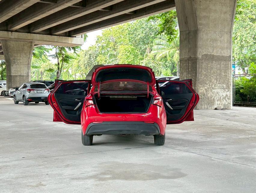ขายรถ MG5 1.5X Sunroof ปี 2016 สีแดง เกียร์ออโต้ 18