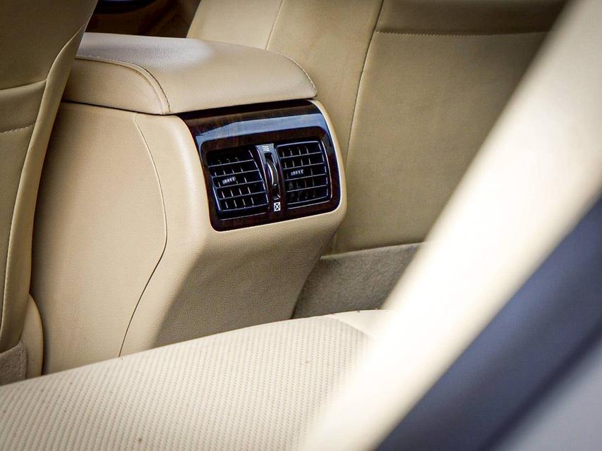 TOYOTA CAMRY 2.0 G (MNC) เกียร์ Auto สีบรอนซ์เทา ปี 2015 17