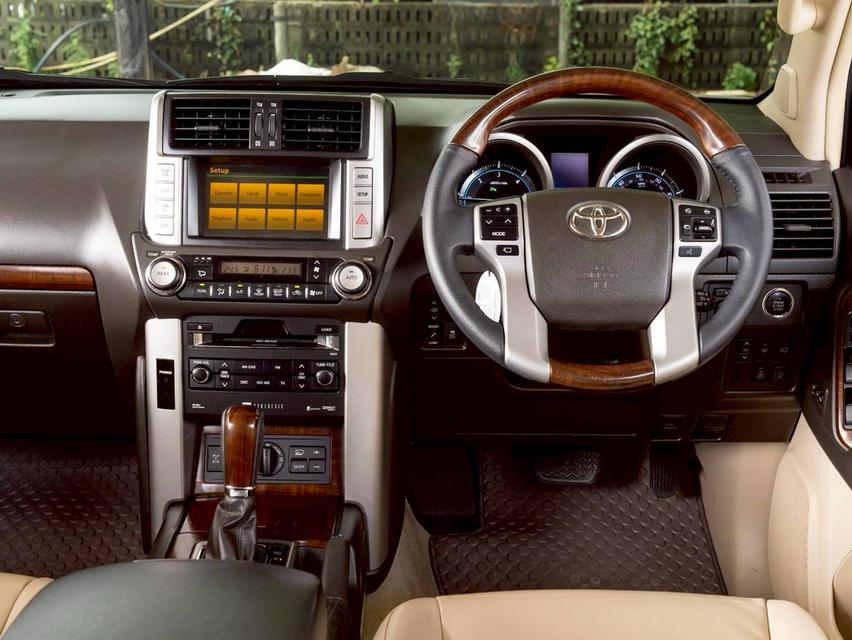 TOYOTA LAND CRUISER PRADO 150 3.0 D4D 4WD   ปี จด 2011 14