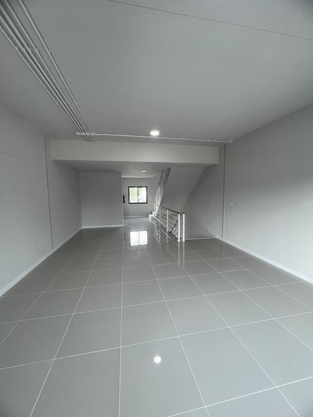The Connect Biztown บางนา กม.5 – ศรีนครินทร์ (2) อาคารพาณิชย์ 3 ชั้น 6