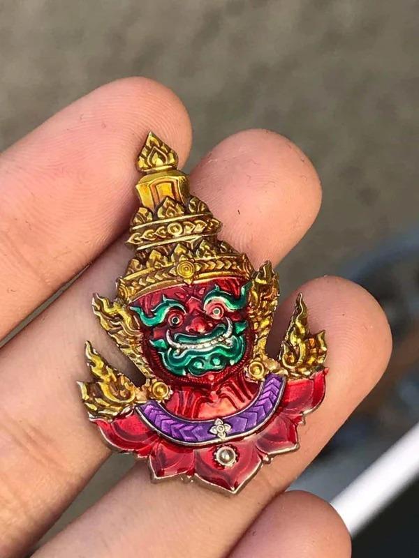 Wealth & Protection: The Legendary “Thao Wessuwan Ban Dan Sap” Amulet 6