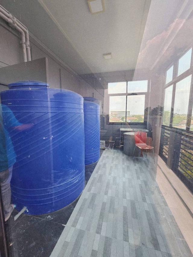 สำนักงาน 4 ชั้น  ย่านปากเกร็ด ติดถนนติวานนท์ 5