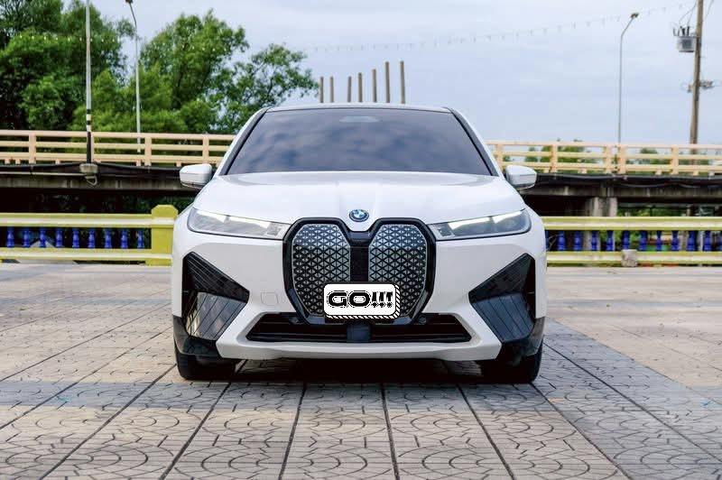 iX xDrive40 SPORT RHD I20