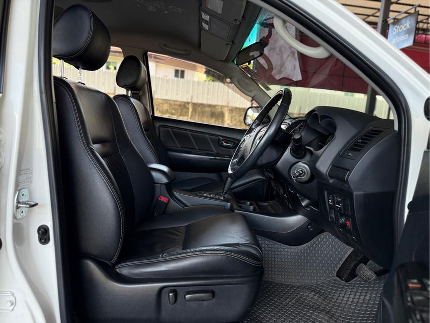 รหัสรถ WRT9838 2014 TOYOTA FORTUNER 2.5 V 10