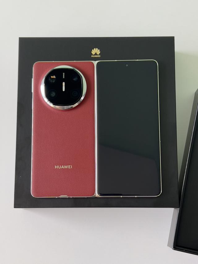 HUAWEI Mate X6