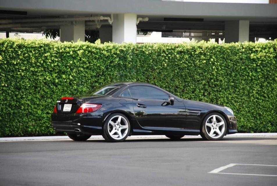 2012 Mercedes Benz SLK 200CGI AMG auto 9