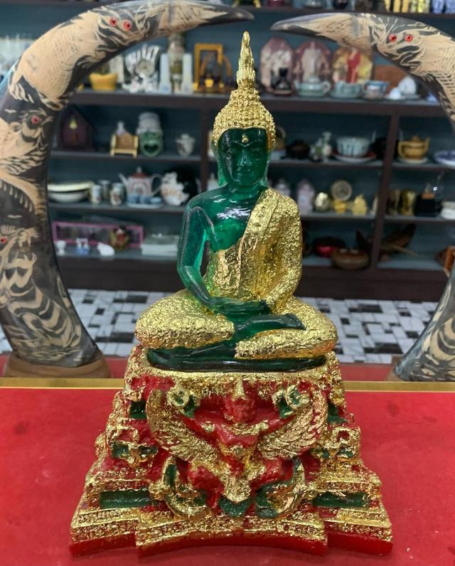 พระแก้ว งานเรซิน