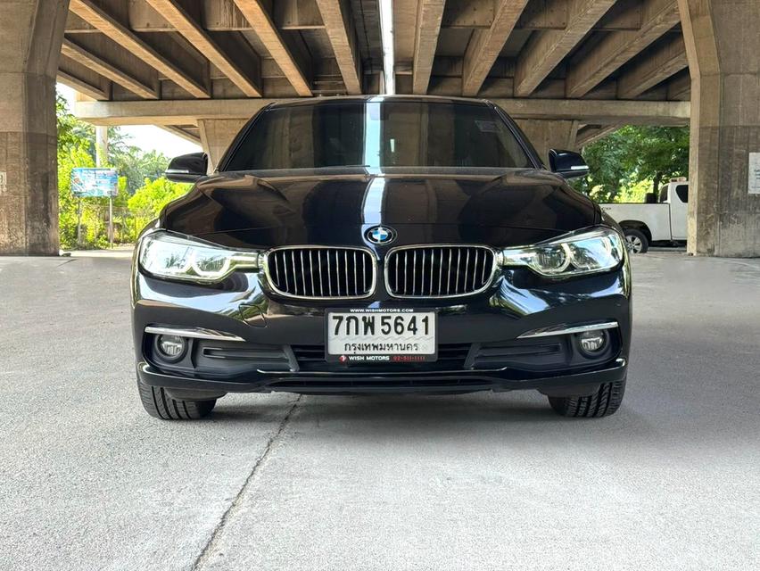 2018 BMW 320d LUXURY F30 ฟรีดาวน์รถสวยจัดมือเดียว รูปที่ 14