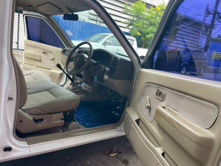 2008 Nissan ตอนเดียว 2.5 mt เสริมแนบพร้อมคอก ขาย 95000 ทนทานใช้ดี จอดมีนบุรี กทม  08   5   33  7   55  37 11