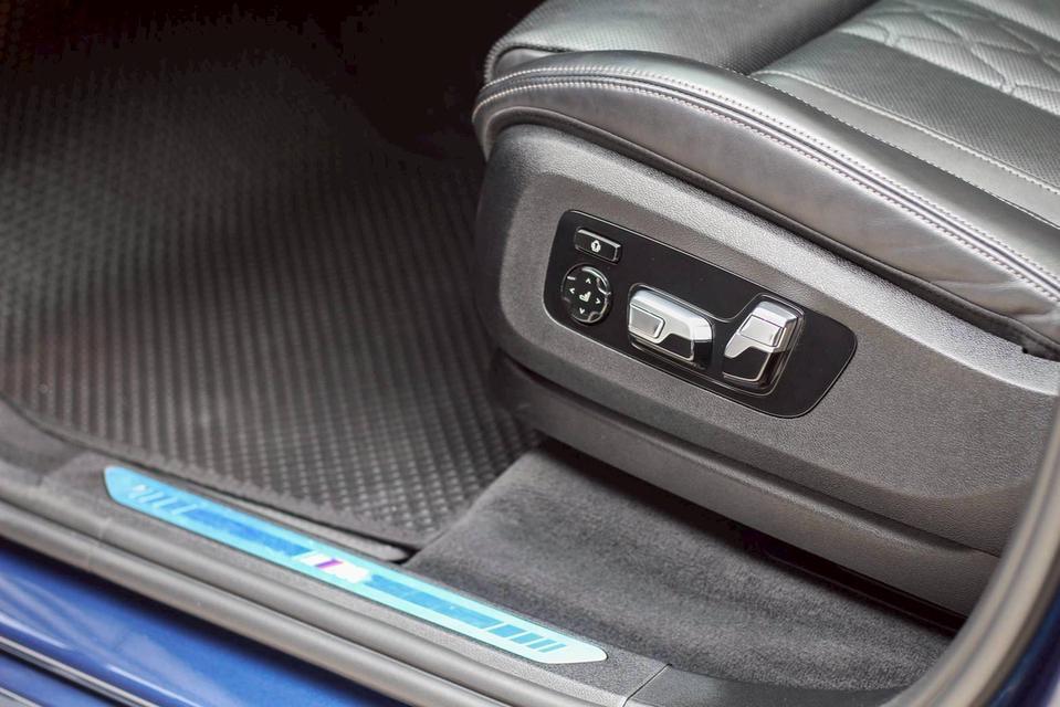 BMW X7 (G07) xDRIVE 40d MSport 2022 สวยไร้ตำหนิ ถูกกว่าป้ายแดงเกือบ3ล้านบาท 12