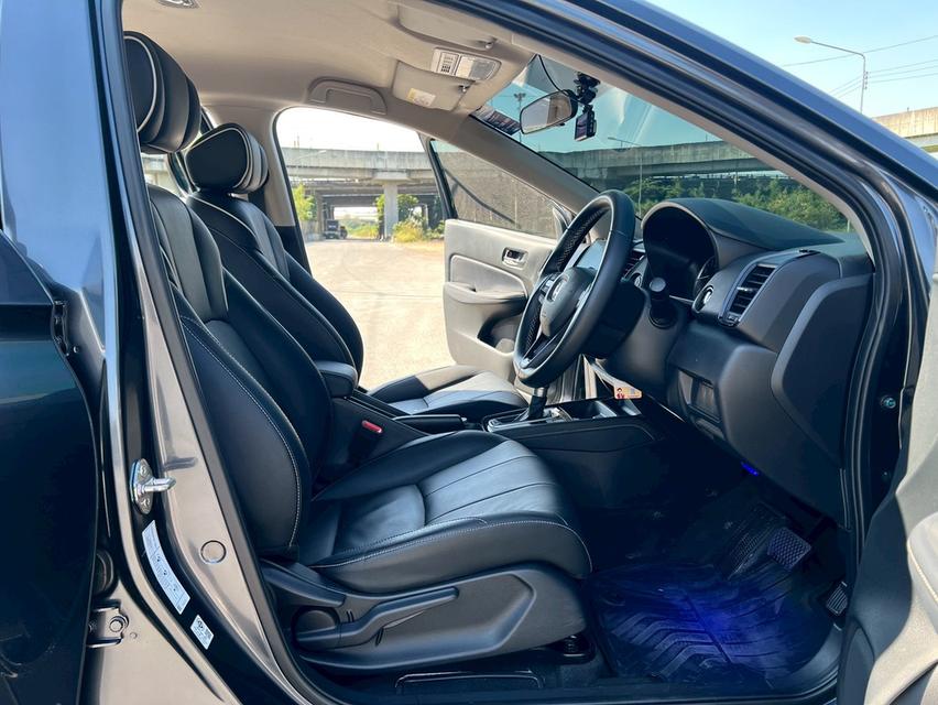 Honda city 1.0SV ปี2023 รถบ้าน มือเดียว ไม่เคยชน ตะเข็บเดิมทั้งคันใช้งานน้อย 9