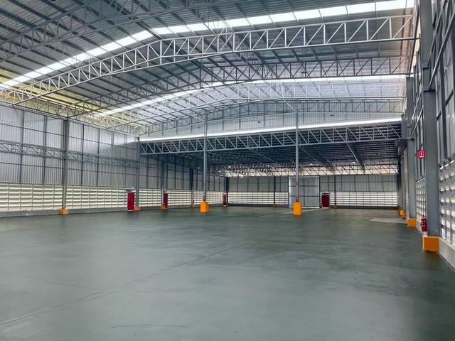 ขายโรงงานผังม่วงชลบุรี ขายที่ดินพร้อมสิ่งปลูกสร้าง บนเนื้อที่ 5 ไร่ พื้นที่สีม่วงลาย 2