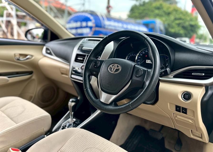 Toyota Yaris Ativ 1.2G ปี17 11