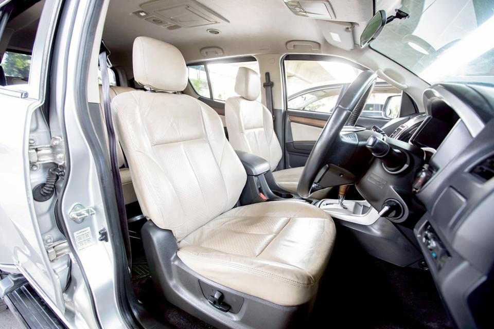 ขาย Isuzu Mu-x 3.0DVD ปี15 13