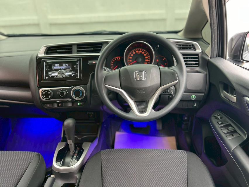 ปี 2021 HONDA JAZZ, 1.5 i-VTEC S โฉม ปี14-ปัจจุบัน สีเทา เกียร์ออโต้ เครื่องเบนซิน มือเดียวป้ายแดง 13