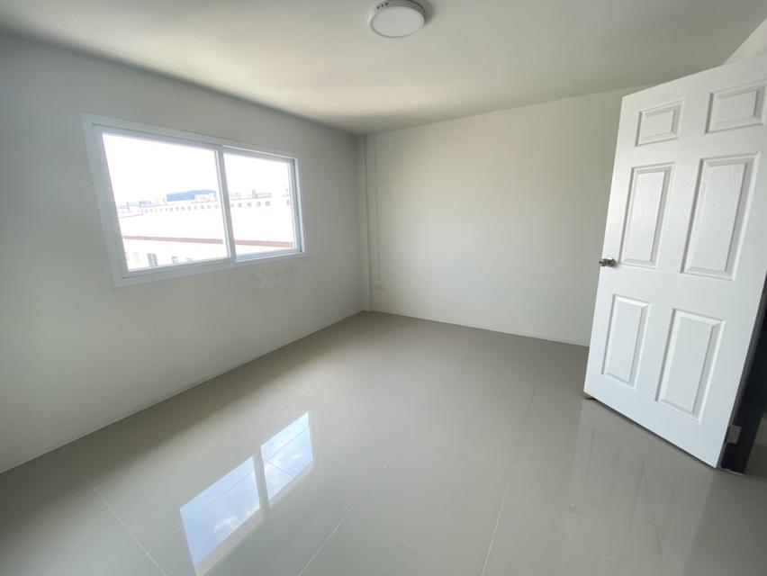 ทาวน์เฮ้าส์ อาคารพาณิชย์ 12