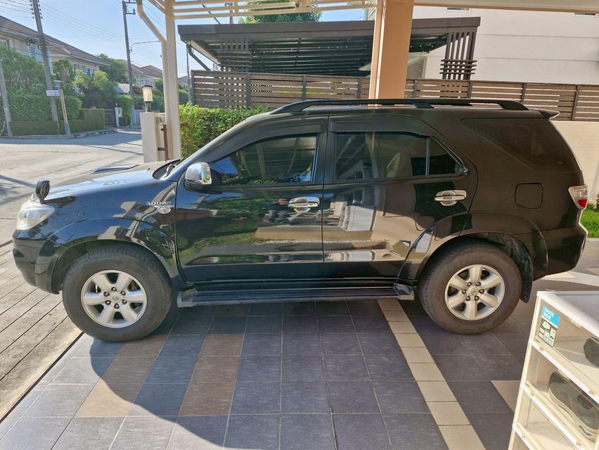 รถยนต์ toyota fortuner รูปที่ 2