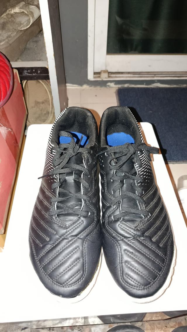 รองเท้าสตั๊ดร้อยปุ่ม รูปที่ 2