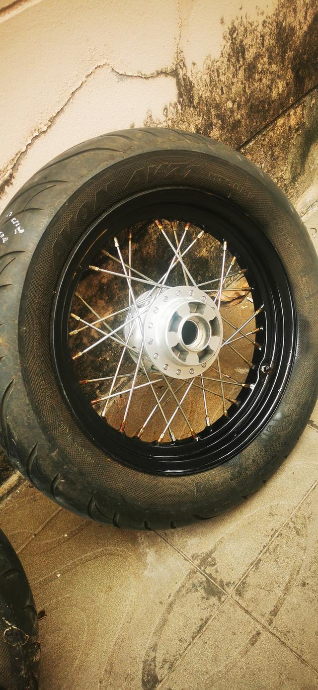 ล้อมอเตอร์ไซค์ Harley sporter hd48 3