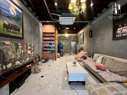 ขายด่วน ที่ดินพร้อมสิ่งปลูกสร้าง หมู่บ้าน วาสนา ซ.หทัยราษฏร์ 11 มีนบุรี 14