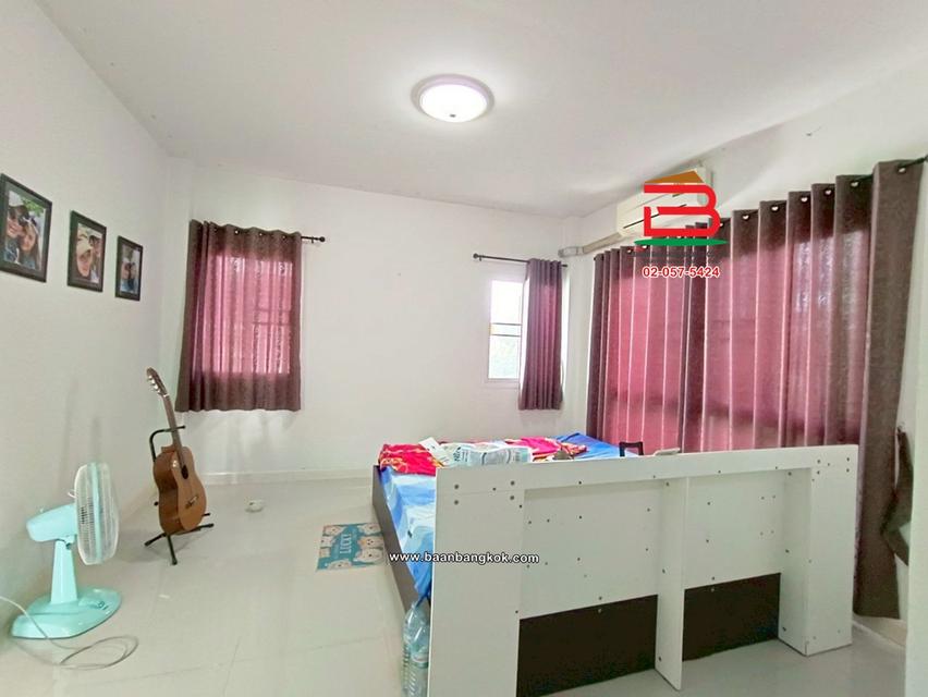 บ้านเดี่ยว 2 ชั้น เนื้อที่ 53.5 ตร.ว. หมู่บ้านนนทิชา ลำลูกกา คลอง 8 (ทางไปวัดดอนใหญ่) ถนนลำลูกกา ตำบลลำลูกกา อำเภอลำลูกกา ปทุมธานี 12