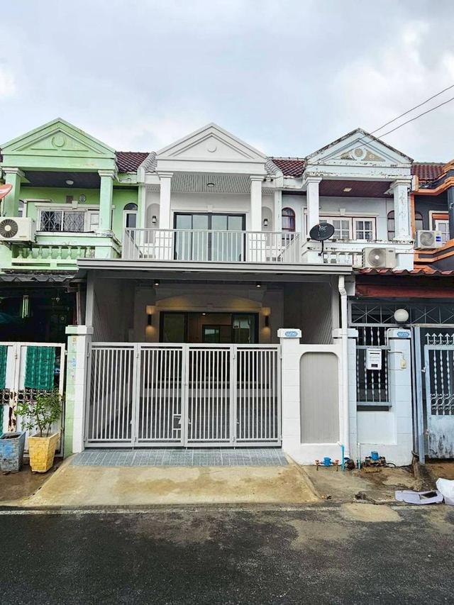 หมู่บ้านลภาวัล3  เสาธงหิน บางใหญ่ทาวน์เฮาส์ 2 ชั้น ตกแต่งใหม่พร้อมอยู่ ทำเลติดรถไฟฟ้า ใกล้เวสเกต ใกล้M81 1