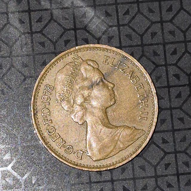 British coin 2 pennies. รูปที่ 10