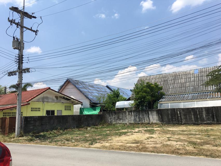 อยู่สะดวกสบาย ทำเลดี 50 ตรว. 10