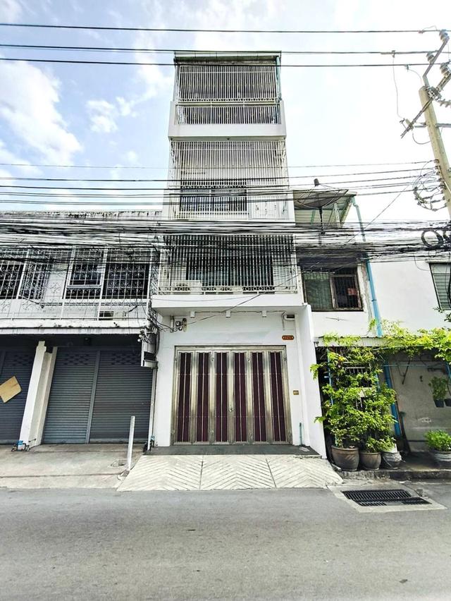 ขายอาคารพาณิชย์ 4 ชั้น 15.4 ตร.ว. ซ.เจริญราษฎร์ 5 แยก 4 สภาพพร้อมอยู่ ตกแต่งอย่างดี 1