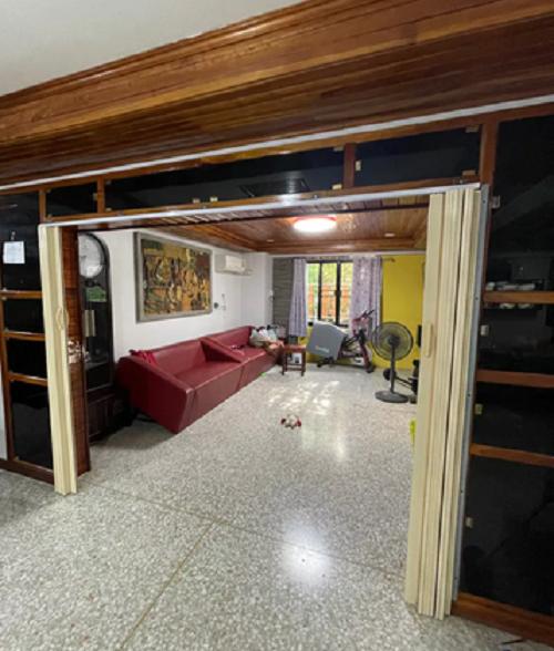 ขายฉาก PVC แบบทึบ กั้นแอร์ กั้นห้อง กั้นบันได