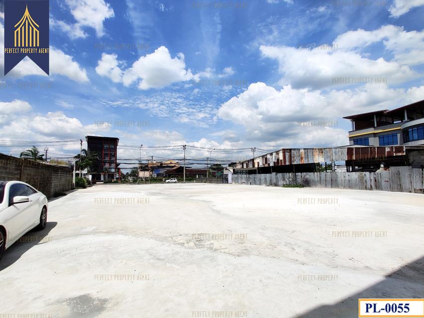 ขาย ที่ดินพร้อมโกดัง โรงงาน พื้นที่เหลือง ติดถนนพัฒนาการ  2