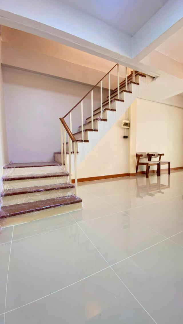 🛒 ทำเลดีบางใหญ่ ใกล้เซ็นทรัลเวสต์เกตและตลาดบางใหญ่! 🏡 ✨ ขายทาวน์เฮ้าส์ 2 ชั้น มบ.พร้อมจิตร ถนนกันตนา 17 ตร.ว. 2 นอน 2 น้ำ เพียง 1.69 ล้าน ฟรีโอน ✨ 10