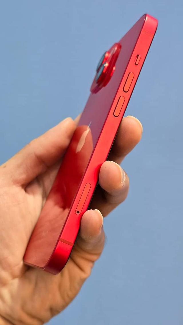 iPhone 14สีแดงสด 2