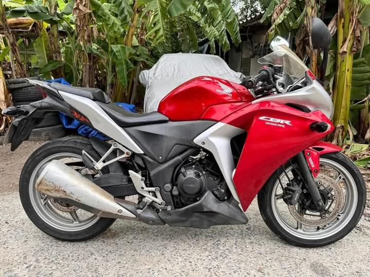 Honda CBR สภาพใหม่ 3