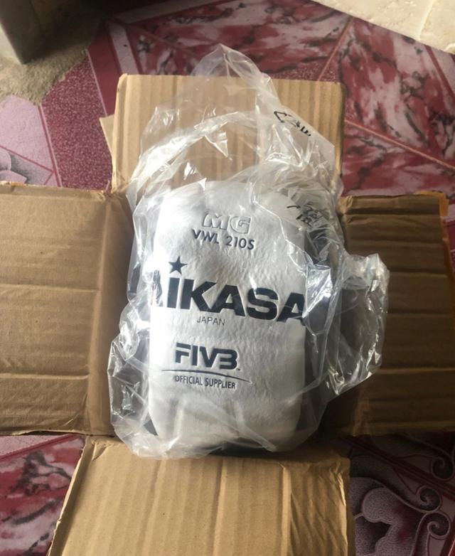 ลูกบอลเลย์บอลสีขาว MIKASA 3