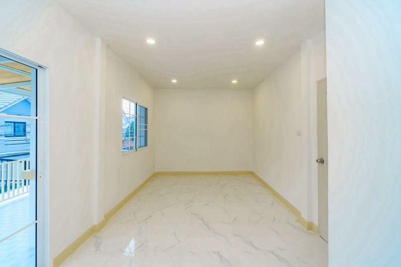 ขาย ทาวน์เฮ้าส์รีโนเวทใหม่เอี่ยม หมู่บ้านบัวทอง 4  8