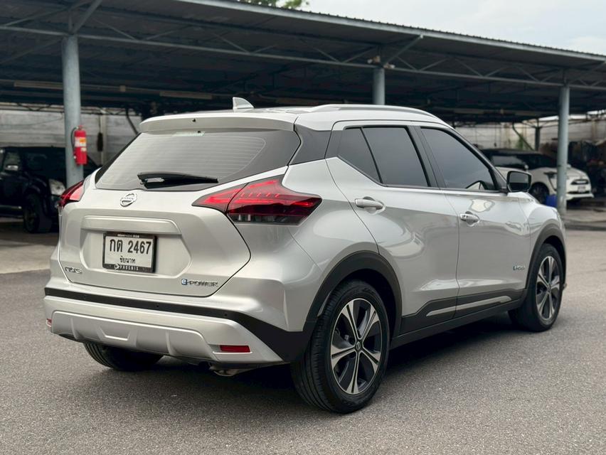 NISSAN Kicks Wagon 4dr V FWD 1.2i Y22 (mnc)สีเทา ออโต้  รถสวยรถบ้านสภาพป้ายแดง 8
