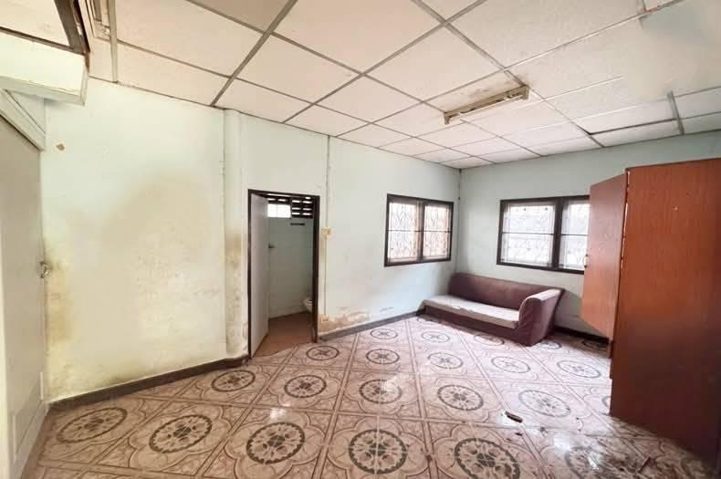 บ้านเดี่ยว 2 ชั้น (ซอยสายไหม 79) เนื้อที่ 49 ตรว. 3 ห้องนอน 2 ห้องน้ำ 5