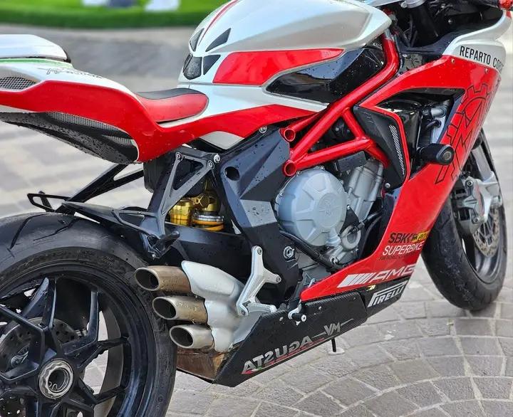 รถบ้านราคาเบาๆ MV Agusta F3 5