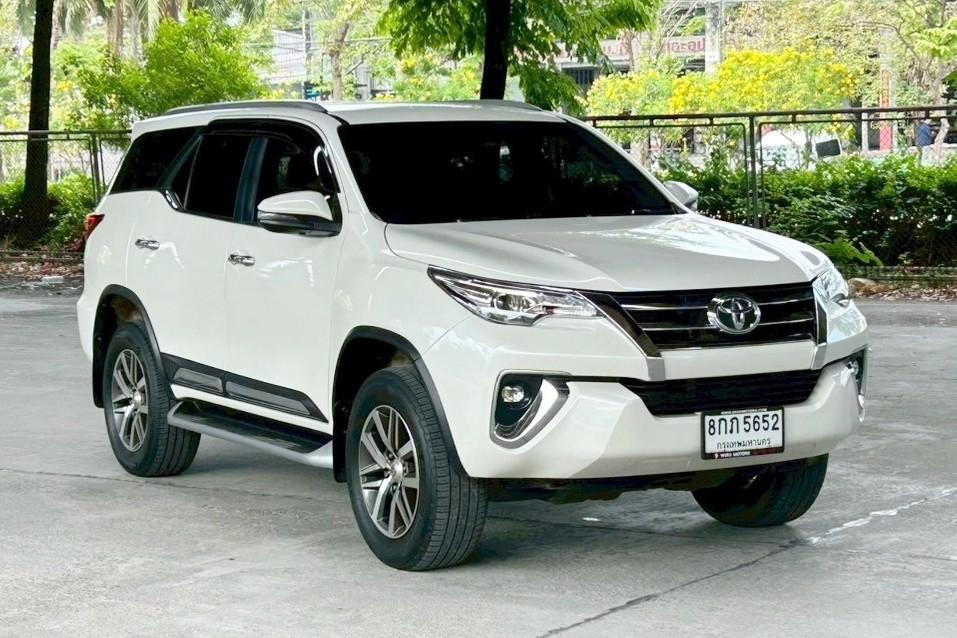🔥 เครดิตดี ฟรีดาวน์  Toyota Fortuner 2.4 V 4WD AT ปี 2019 รูปที่ 4