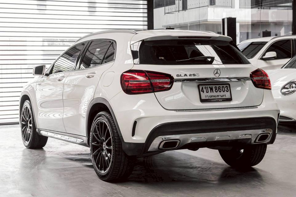 รหัสรถ 67GG8603 Mercedes Benz GLA250 AMG Dynamic 2018 11