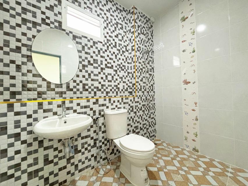 ทาวน์เฮ้าส์ 1 ชั้น เนื้อที่ 27.2 ตร.ว.ซอยพยอม 10 ต. พยอม อ. วังน้อย จ. พระนครศรีอยุธยา  13