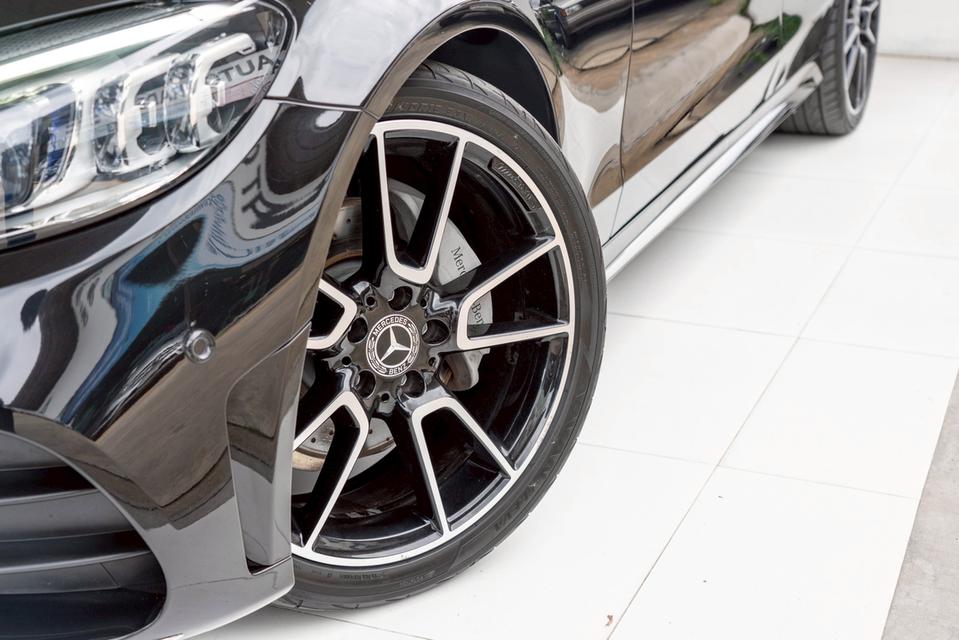 รหัสรถ NP8230 รุ่นรถ : BENZ C220d AMG DYNAMICปีรถ : 2019 รูปที่ 6