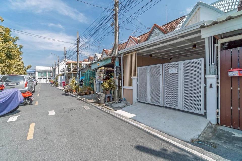 หมู่บ้านรัตนาธิเบศร์ 2