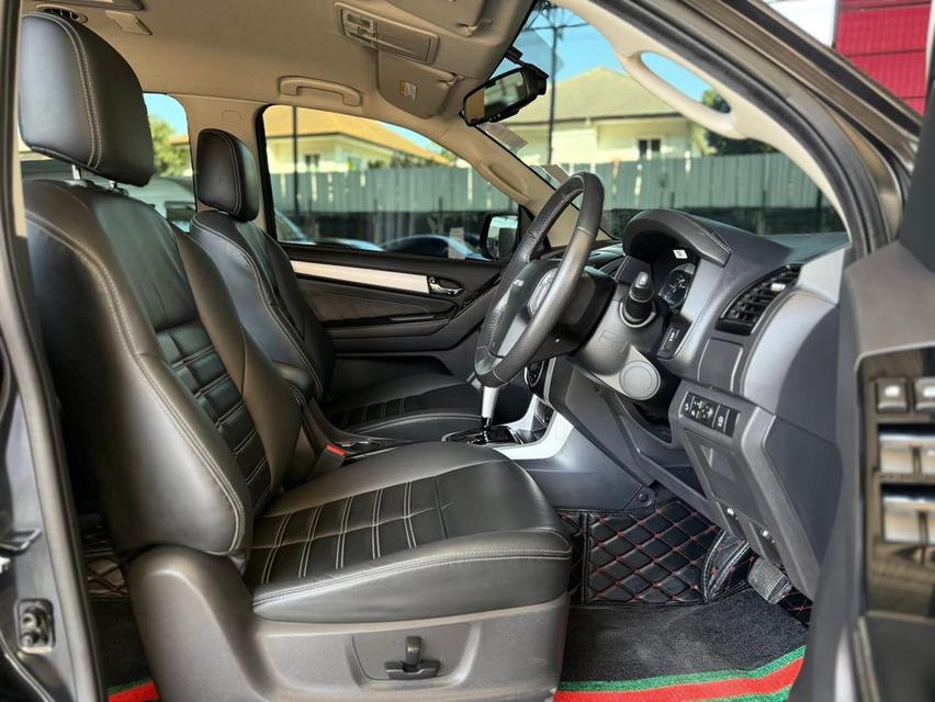 Isuzu MU-X 3.0DVD ปี18 11