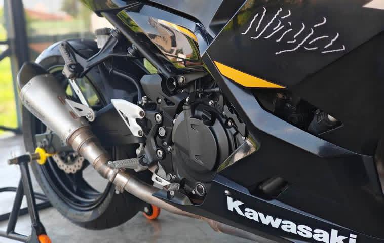 KAWASAKI NINJA400 2018 3