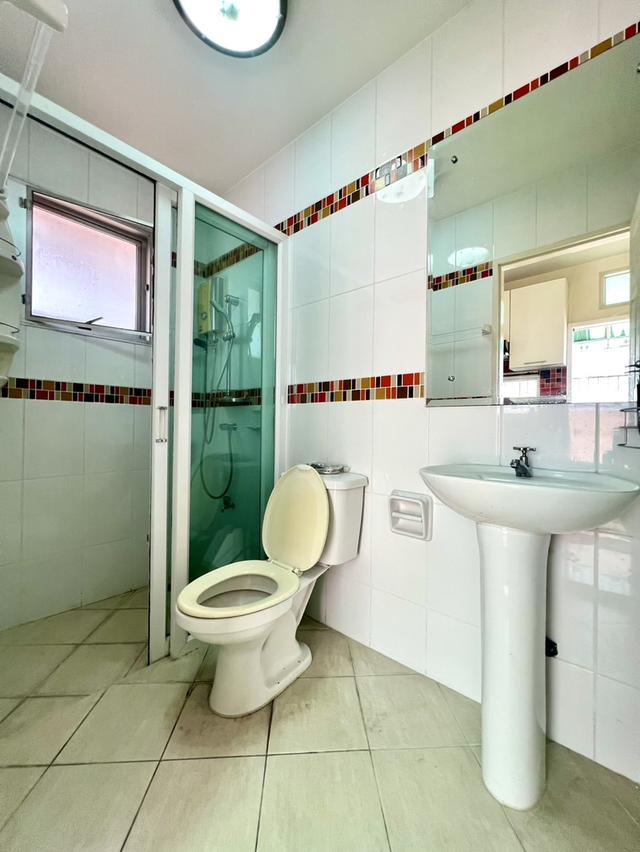 ✨ขายบ้านแฝด 2 ชั้น หลังมุม หมู่บ้านกฤษดา-ลากูน (ปิ่นเกล้า-พระราม5) เข้าออกได้ทั้งถนนกาญนาภิเษก และถนนนครอินทร์ 16